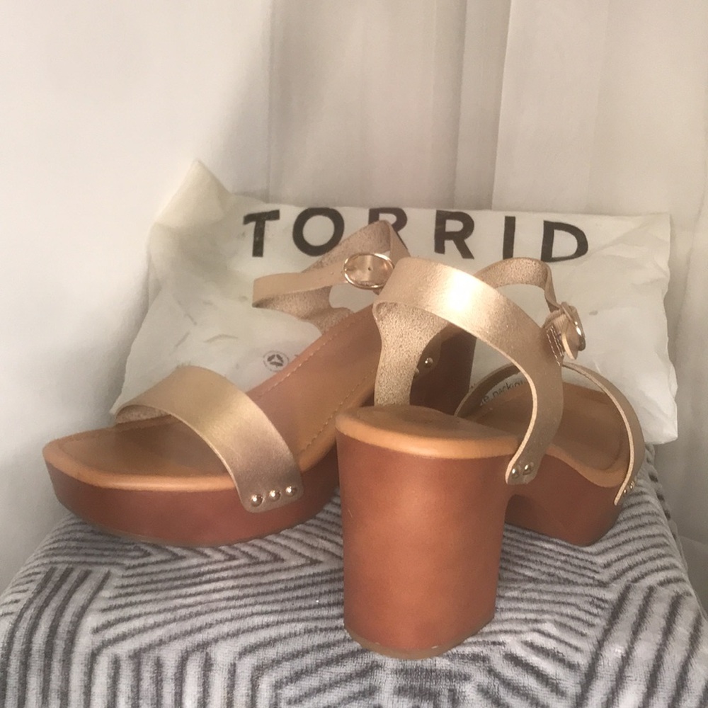 🔥torrid🔥 heels - Picture 2 of 8